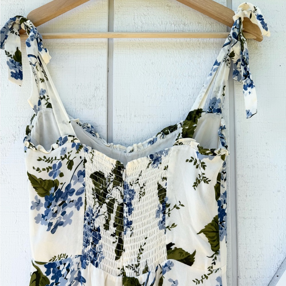 Reformation Jaden Hydrangea dress size 4 - Picture 8 of 8